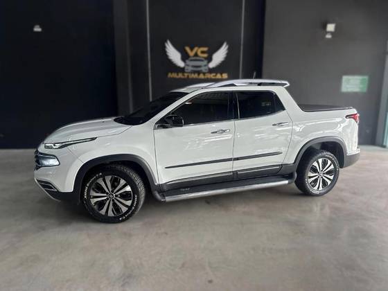 FIAT TORO 2.0 16V TURBO DIESEL VOLCANO 4WD AT9 FIAT TORO 2.0 16V TURBO DIESEL VOLCANO 4WD AT9